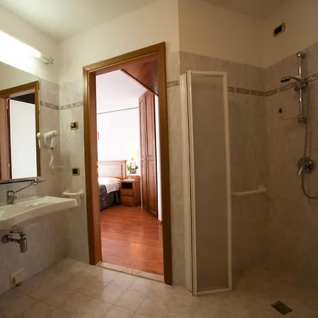 La Lanterna 3*