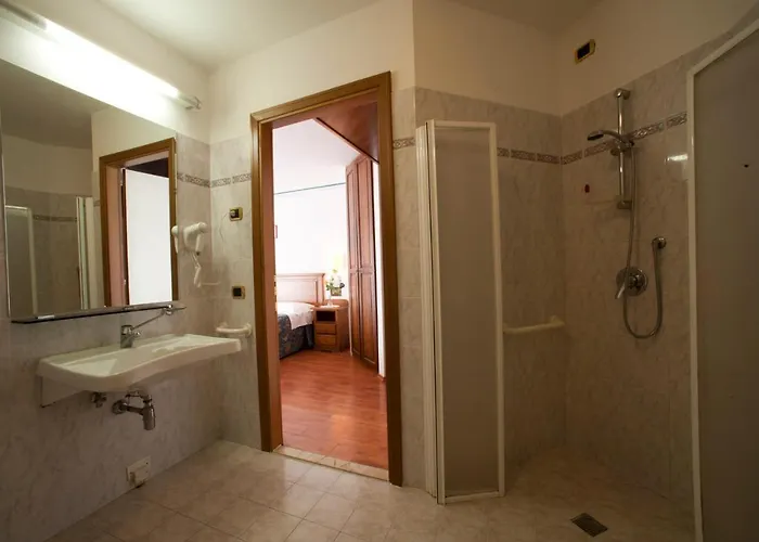 La Lanterna 3*